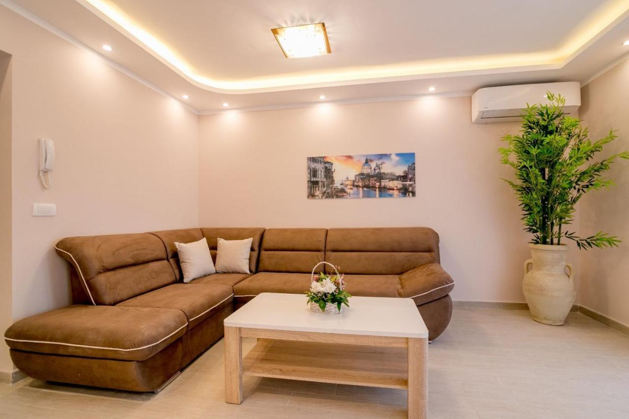 Apartmani Matej Cattaro Esterno foto